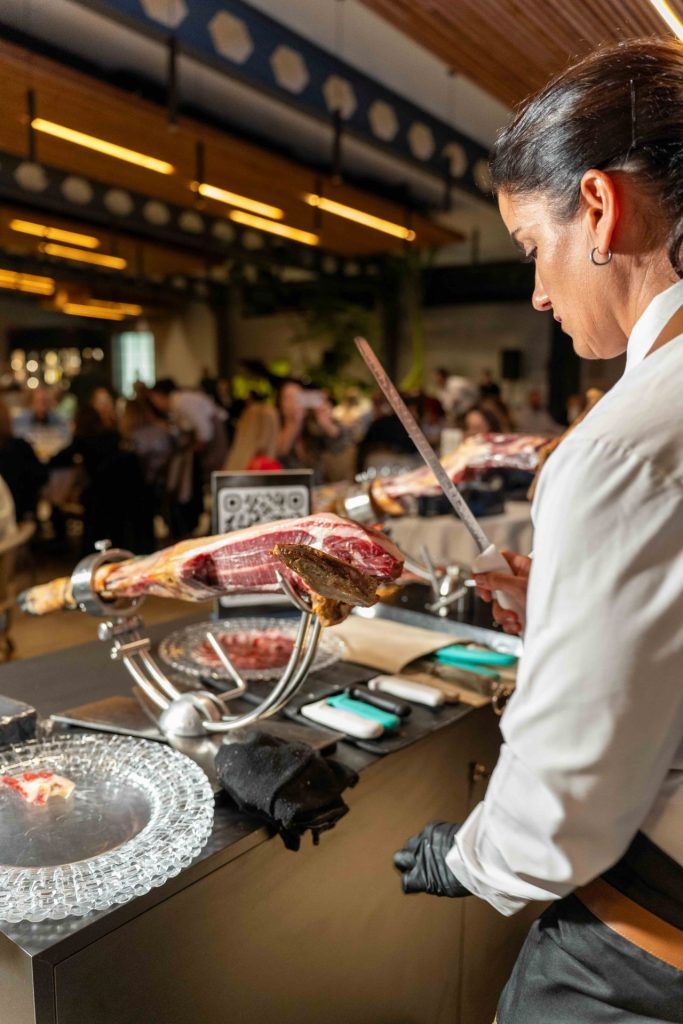 Cata de Jamón: Una Experiencia Gastronómica Exclusiva en Alicante con Ibéricos Montesano